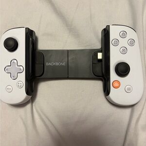 Backbone Mobile Controller - White and Black